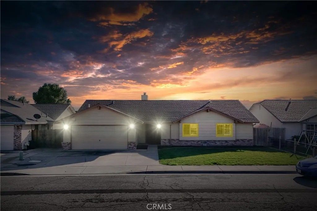 Photo of 19811 Somers Dr, Hilmar, CA 95324 (MLS # MC25269291)
