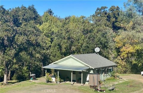 Photo of 11255 Rancheria Rd, Upper Lake, CA 95485 (MLS # LC25245069)