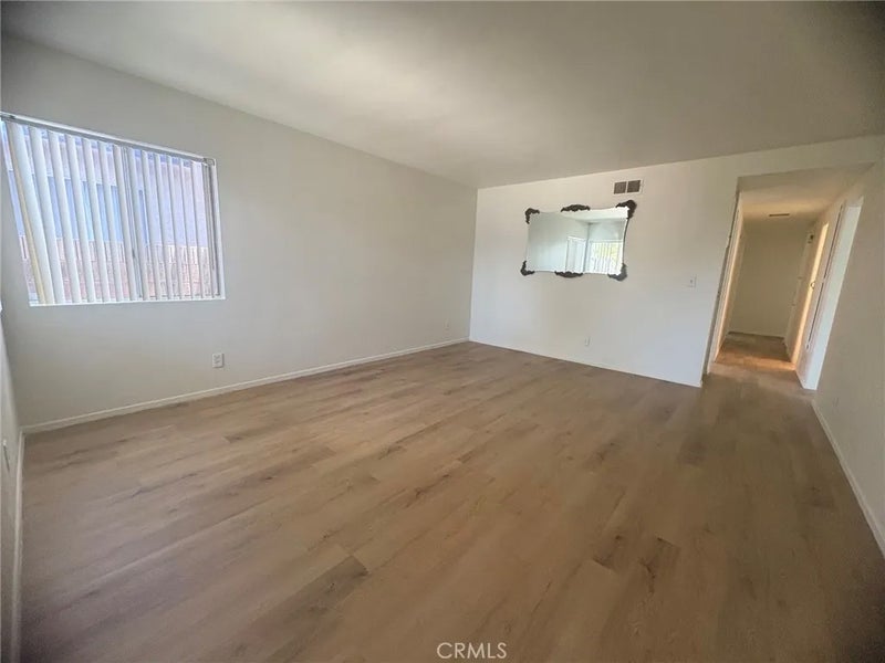 4222 W 156th