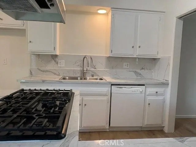 4222 W 156th