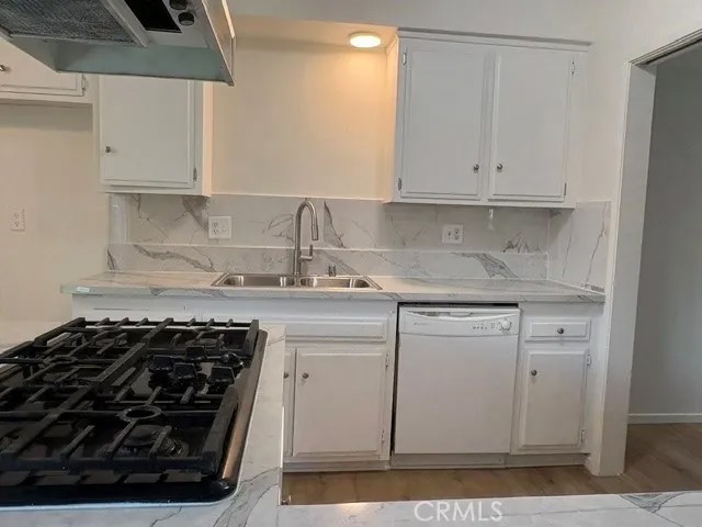 4222 W 156th