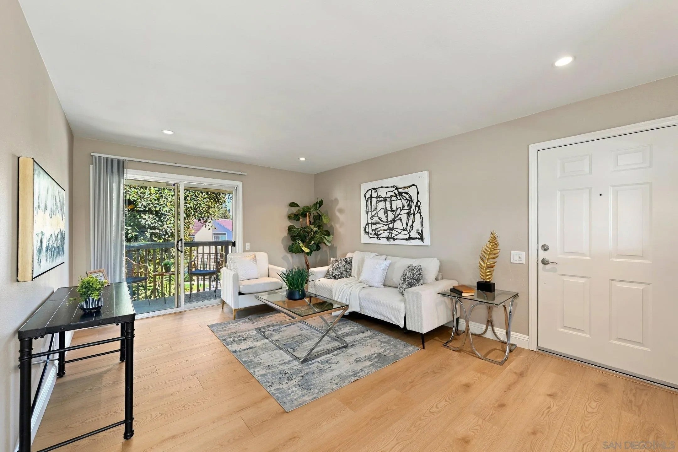 6333 College Grove 2206