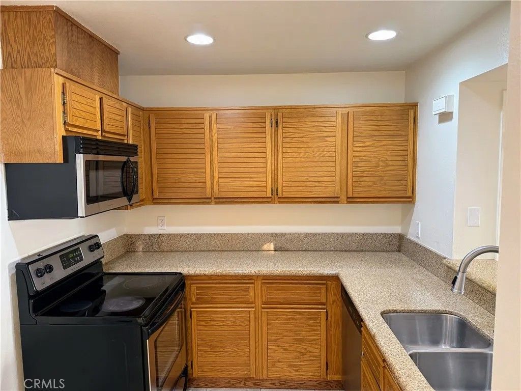 Photo of 25671 Le Parc #85, Lake Forest, CA 92630 (MLS # OC25270442)