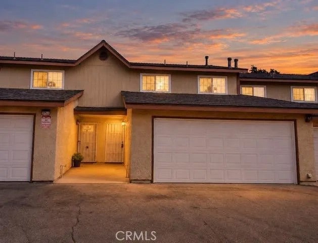 1573 S Reservoir