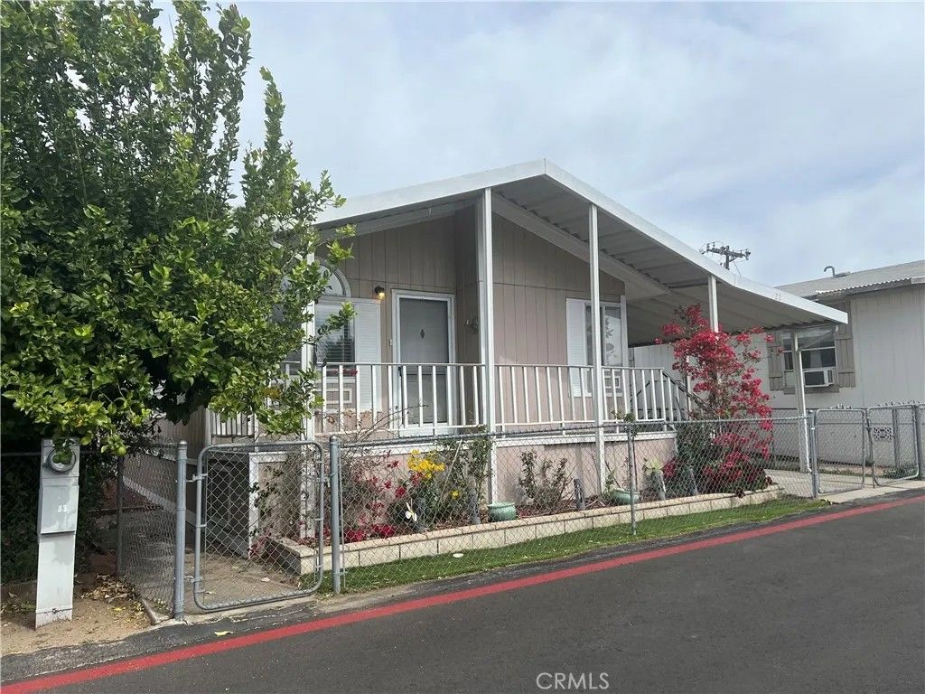 Photo of 8191 Calabash Ave #22, Fontana, CA 92335 (MLS # IV26049225)