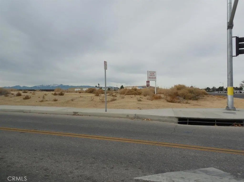 Photo of 0 Arlette, Victorville, CA 92392 (MLS # HD25279893)