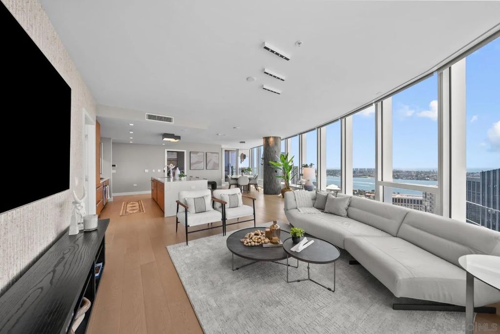 Photo of 888 W E #3002, San Diego, CA 92101 (MLS # 260009552)