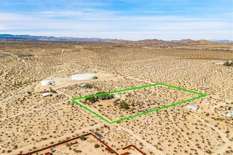 3961 Avenida Del Sol