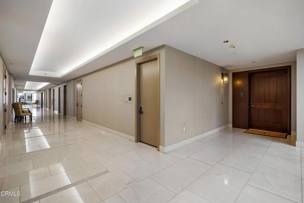 345 E Colorado Boulevard 302