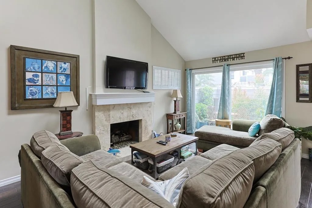 1415 1st Street
