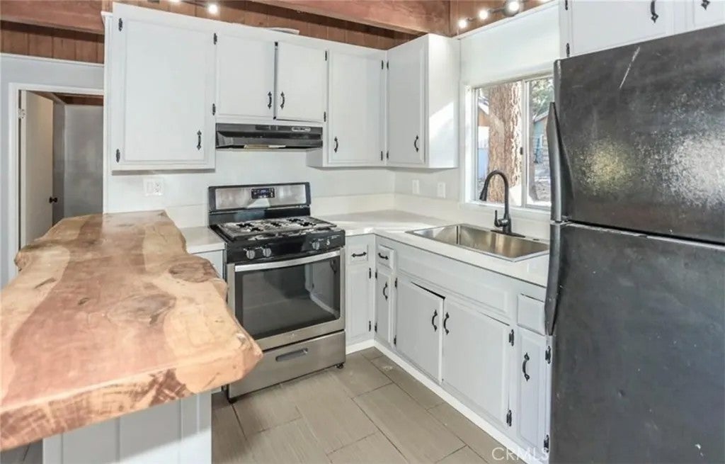 440 W Mojave Boulevard