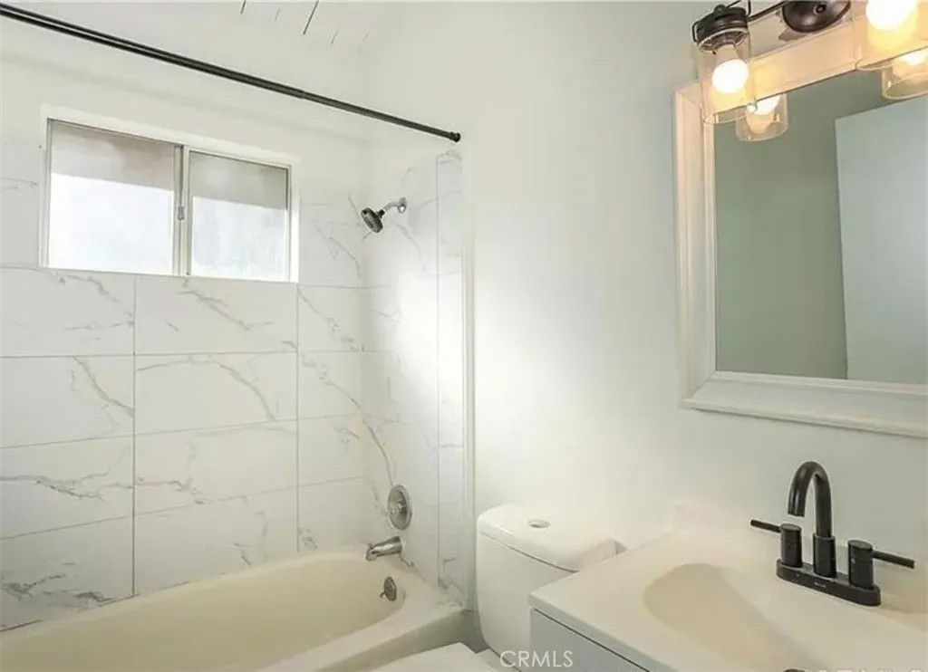 440 W Mojave Boulevard