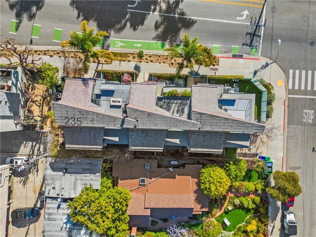 235 Ocean Park Boulevard 2