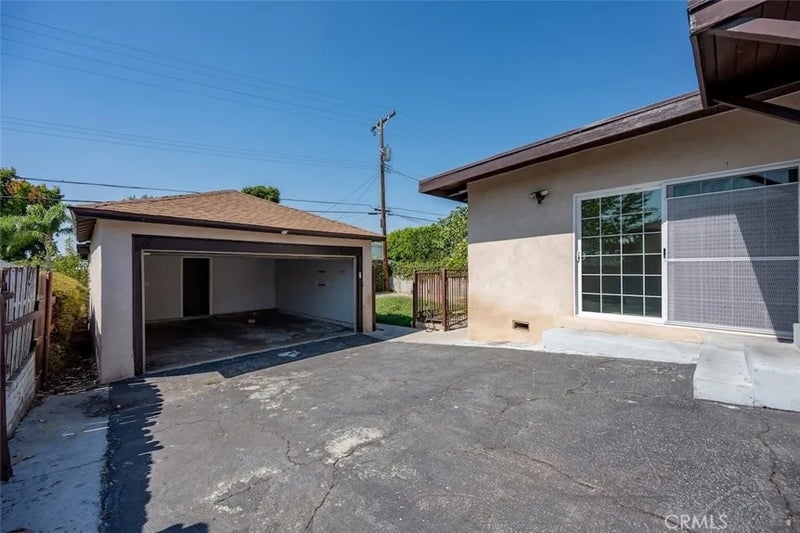 2903 N Lincoln