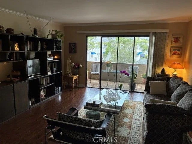 356 W California 23