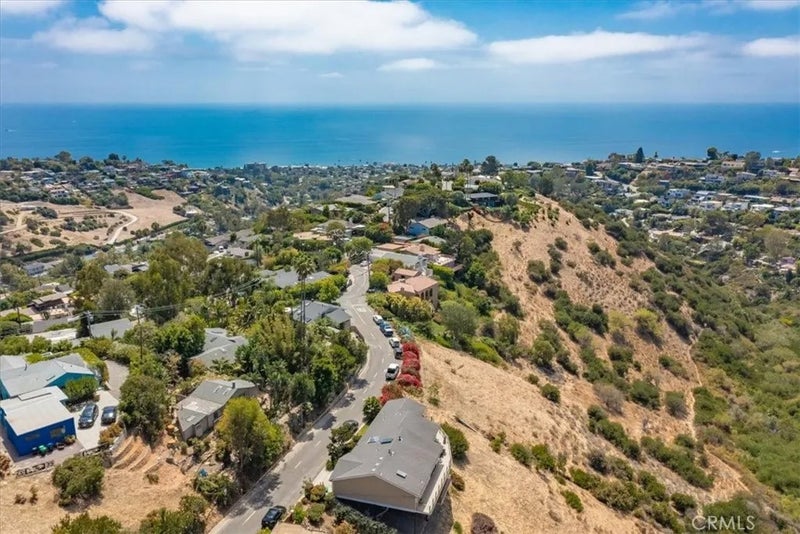 1477 Cerritos- 1577 Morningside