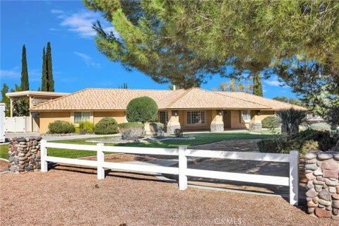 Photo of 13371 Waco Lane, Apple Valley, CA 92308 (MLS # CV26170638)
