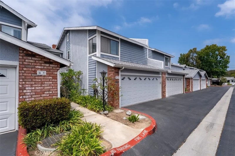 939 W 19th