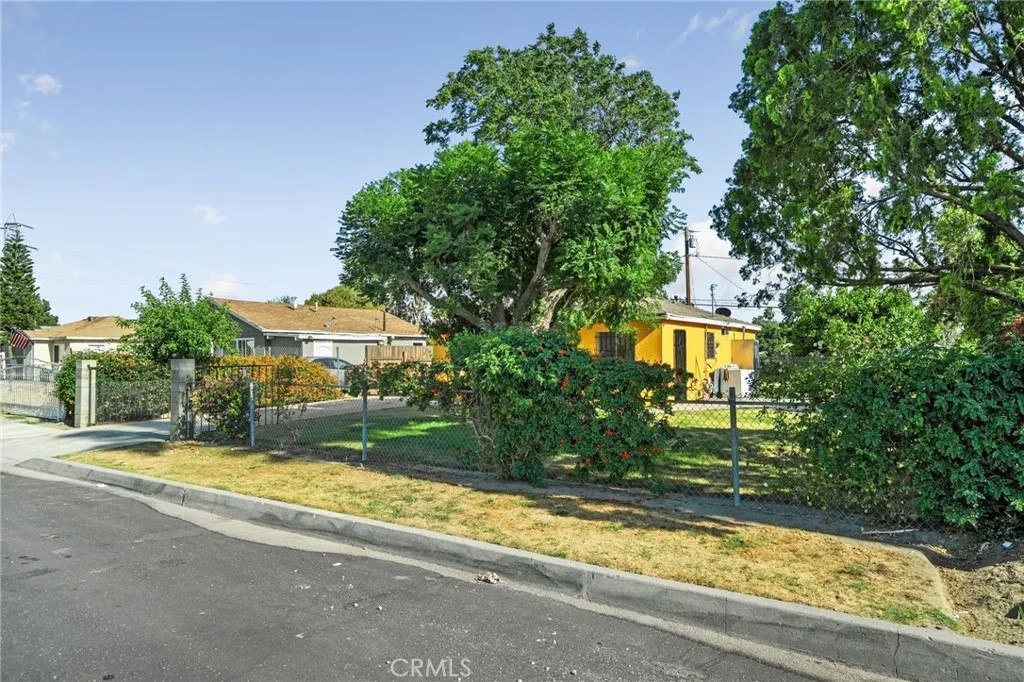 1949 W 19th Street