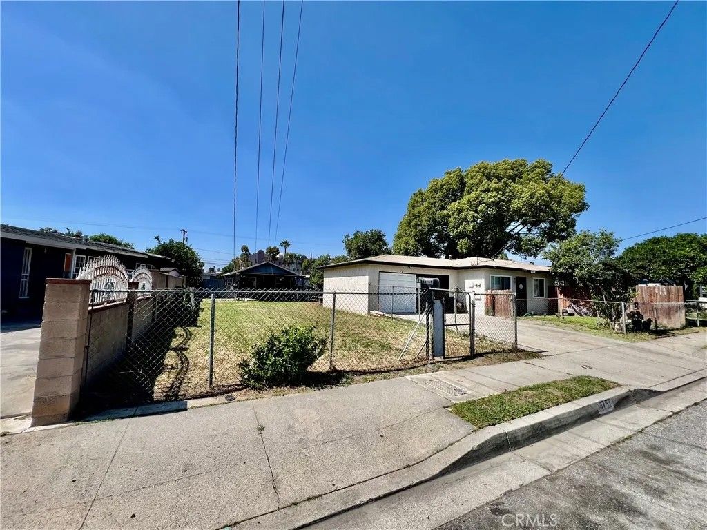 Photo of 3757 Holly Street, Baldwin Park, CA 91706 (MLS # AR26091069)