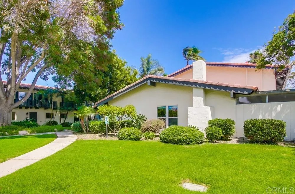 3286 Loma Riviera Drive