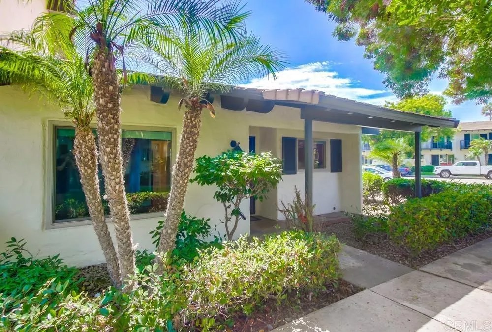 3286 Loma Riviera Drive