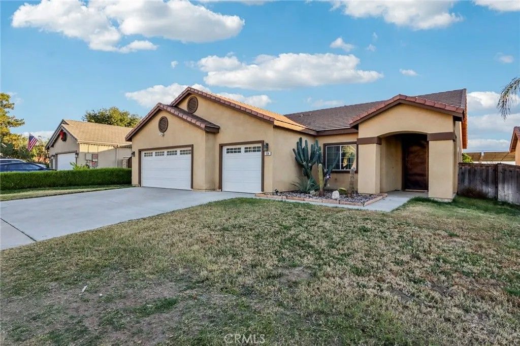 Photo of 124 Shoal Reef Avenue, San Jacinto, CA 92583 (MLS # SW25277244)