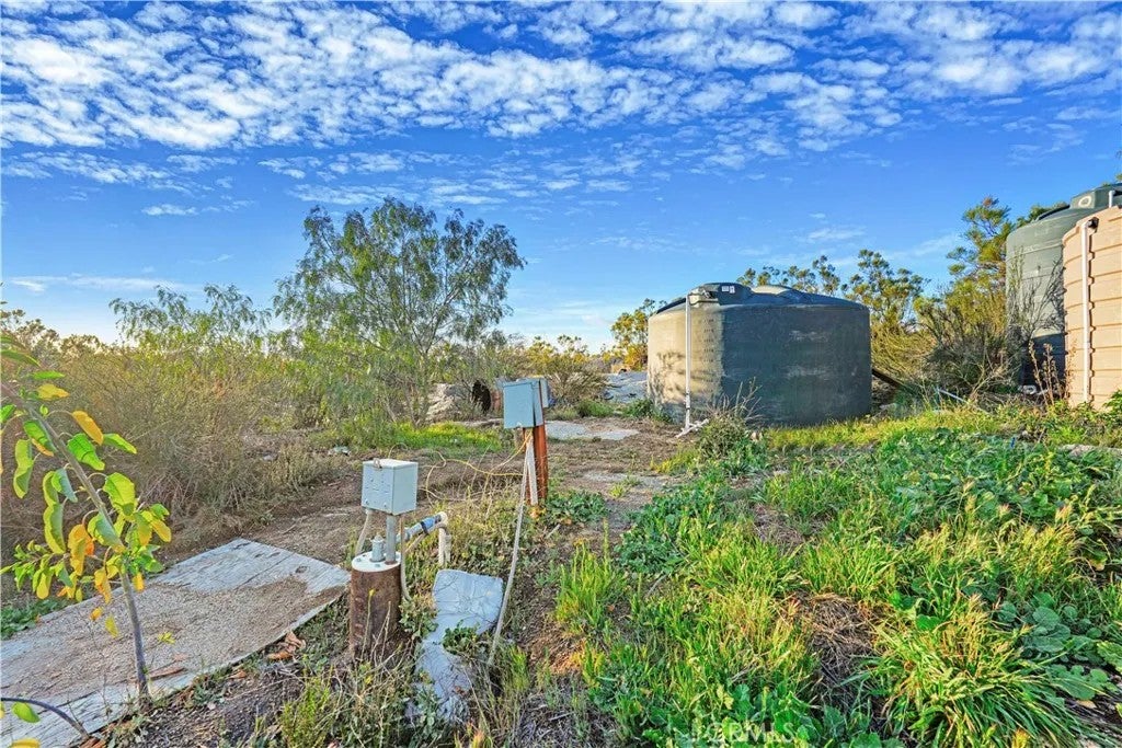 32805 Red Mountain