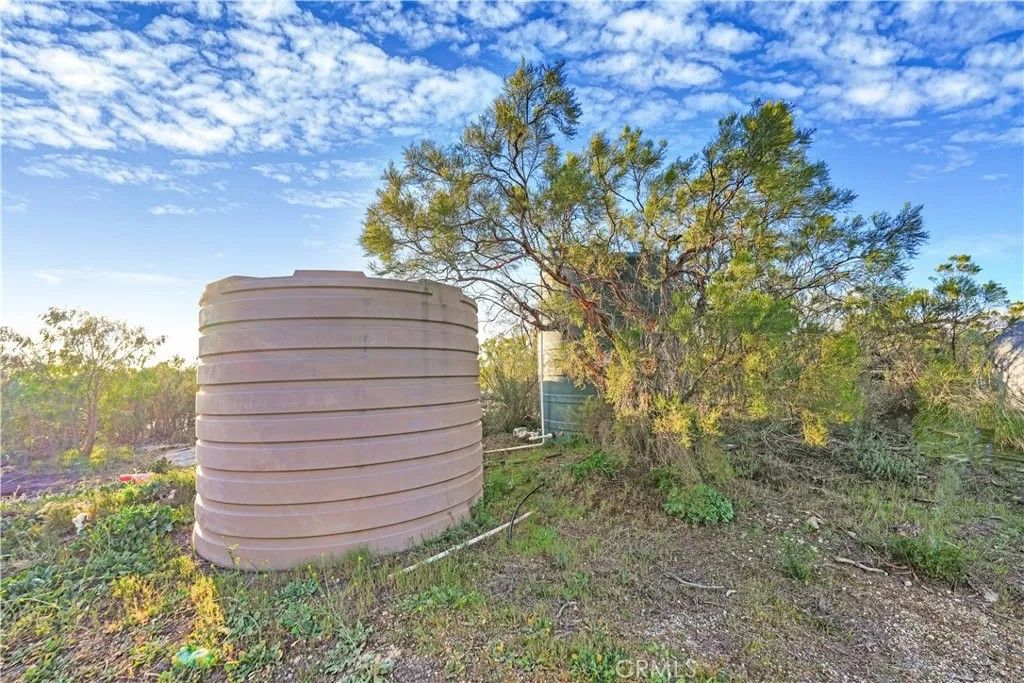 Photo of 32805 Red Mountain, Hemet, CA 92544 (MLS # SW26032117)