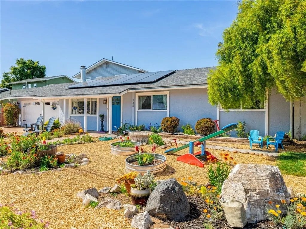 748 Woodland