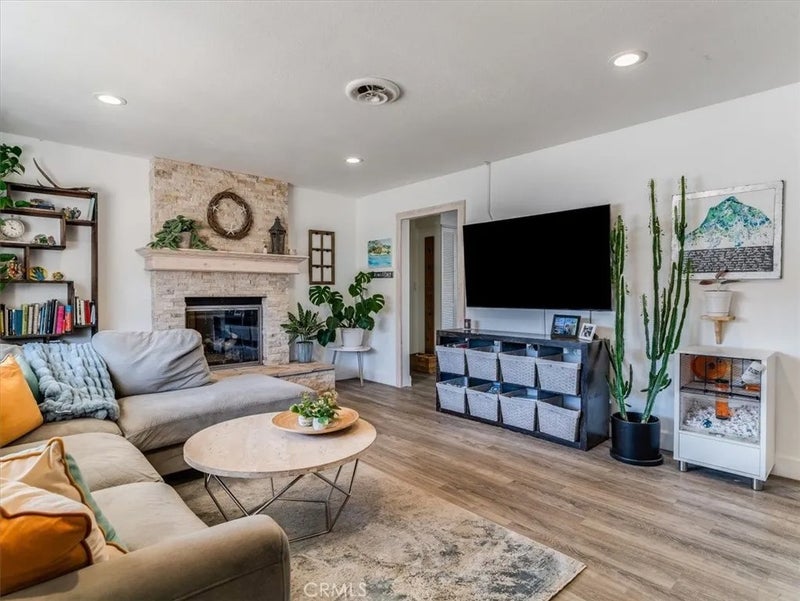 748 Woodland