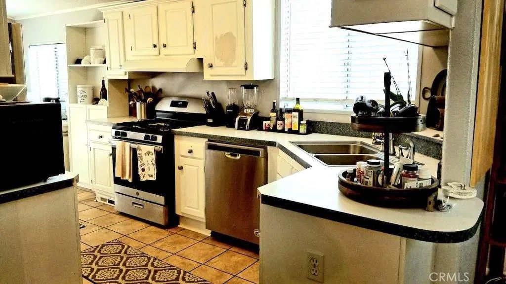 Photo of 33755 Sidney Cir, Winchester, CA 92596 (MLS # SW25266524)