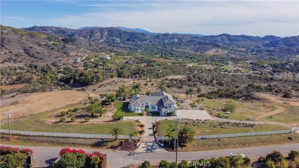 25025 Las Palmeras Dr