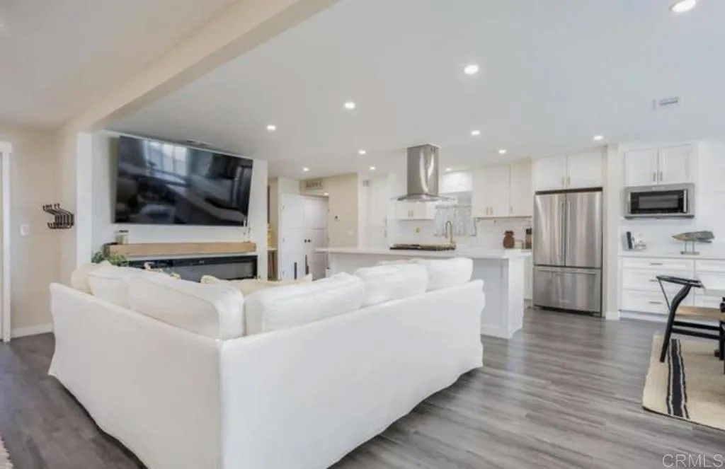 Photo of 157 Horizon Ln, Oceanside, CA 92056 (MLS # NDP2602302)