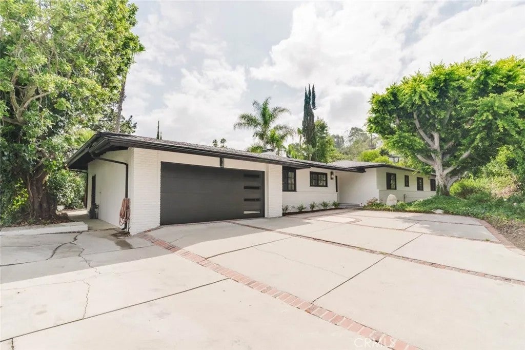 3004 Laurel Canyon Boulevard