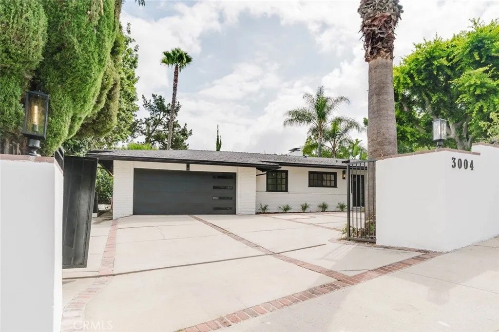3004 Laurel Canyon Boulevard