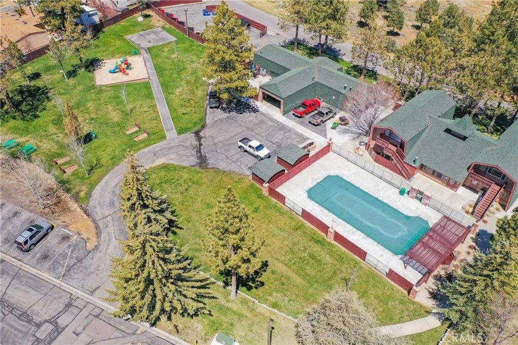 Photo of 391 Montclair Dr #99, Big Bear Lake, CA 92314 (MLS # IG26000375)