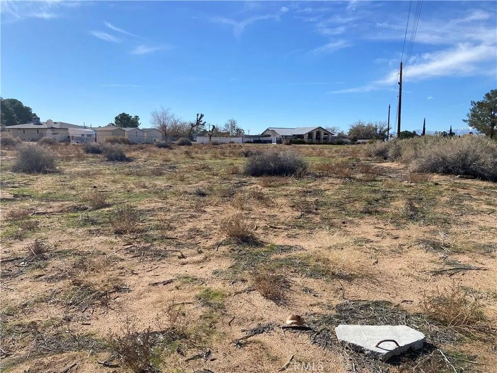 Photo of 0 Rancherias X Jicarilla, Apple Valley, CA 92307 (MLS # CV25267570)