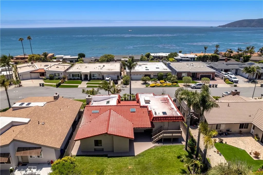 120 Hermosa