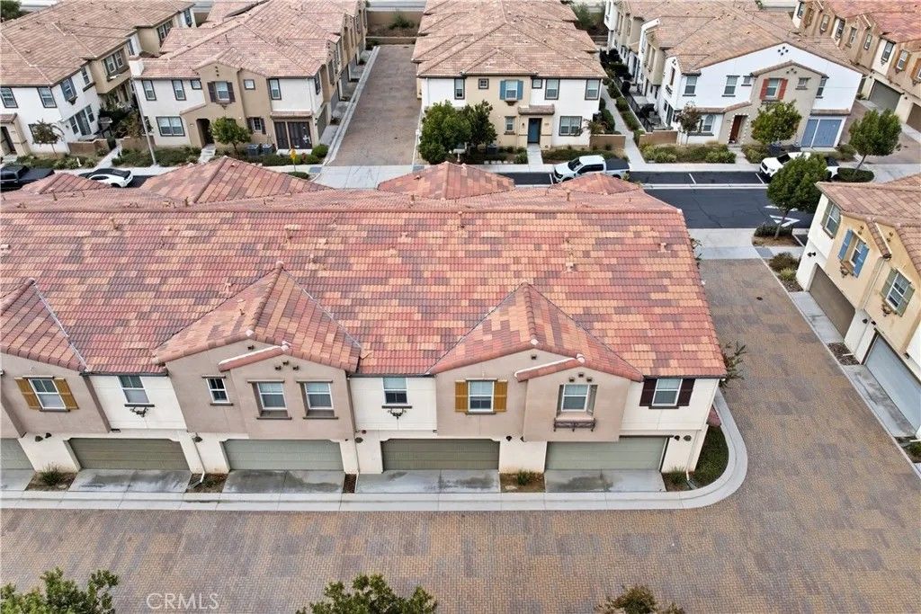Photo of 40358 Calle Real, Murrieta, CA 92563 (MLS # SW25240147)