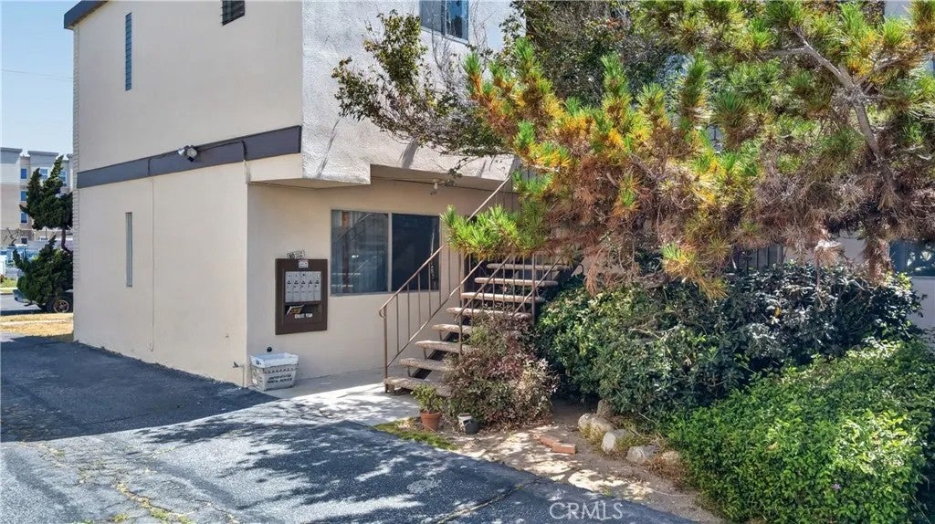 1708 W 158th