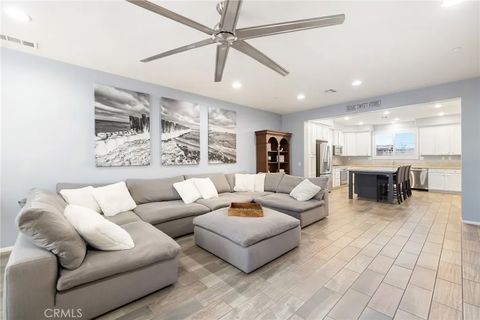 Photo of 40966 Belleray Avenue, Murrieta, CA 92562 (MLS # SW26013058)