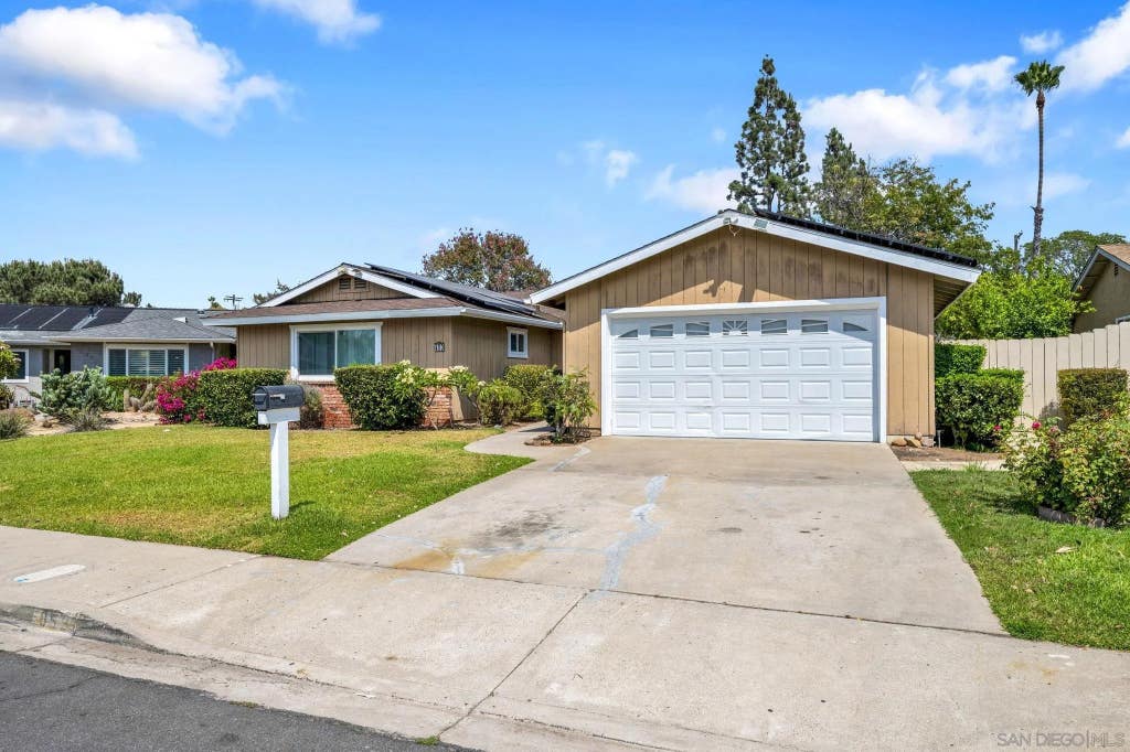 Photo of 853 Hale Ct, El Cajon, CA 92020 (MLS # 260020045)
