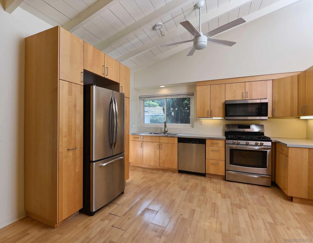 Photo of 8405 Paseo Del Ocaso, La Jolla, CA 92037 (MLS # 260017201)
