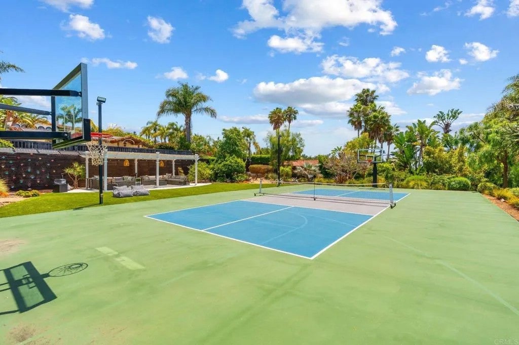 1668 Crest Drive