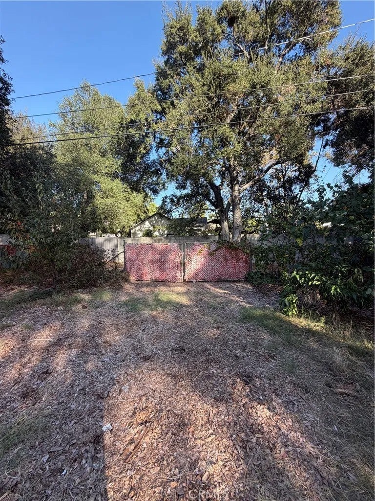 1110 S Los Robles