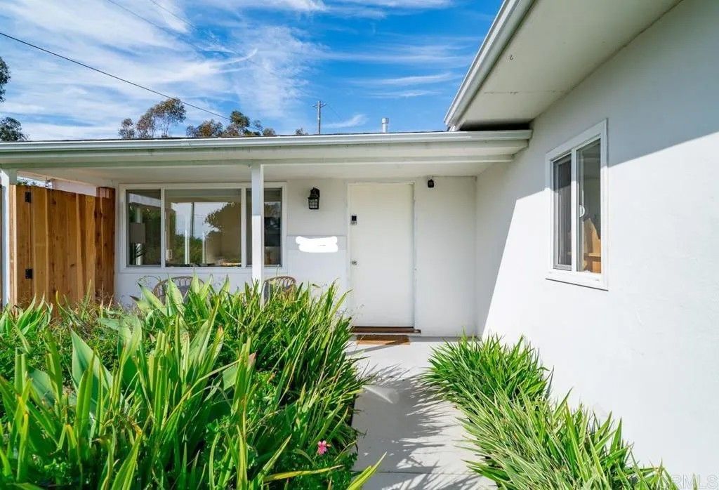 Photo of 1504 Valencia Street, Oceanside, CA 92054 (MLS # NDP2600991)