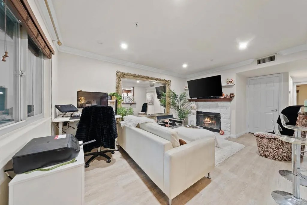 1434 Marshall Road 16