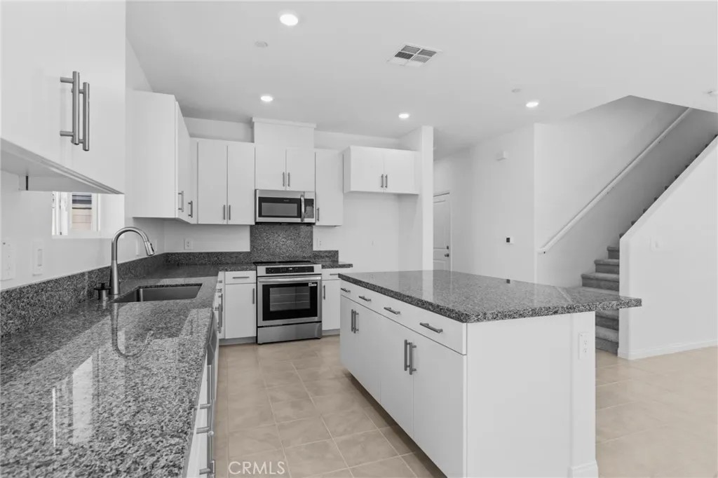 62703 Rainbow Lane