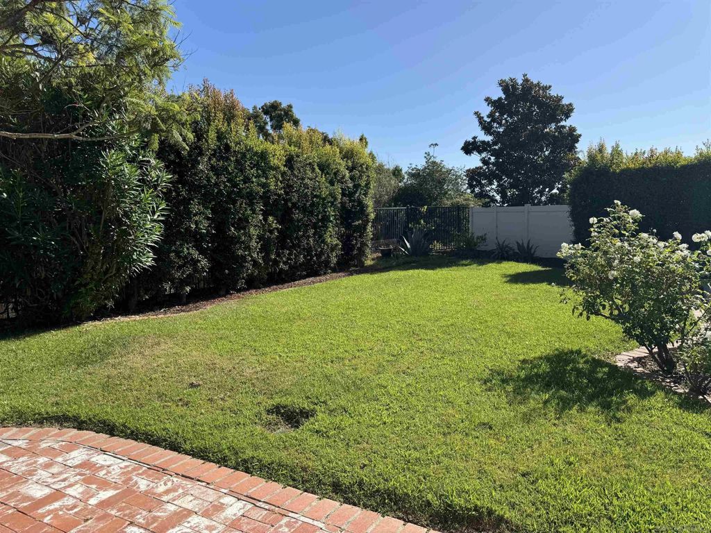 Photo of 2108 Sea Village Circle, Cardiff By The Sea, CA 92007 (MLS # 250041444)